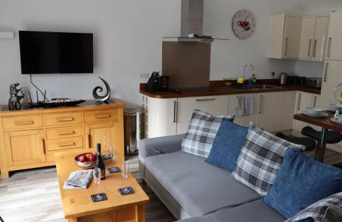 Luxury Pamper Home Hot Tub & Sauna Ladies Retreat - Photo 45