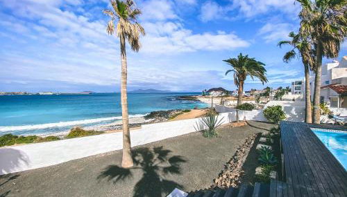 Villa Los Flamencos by Veaco- Beachfront & pool - Photo 2