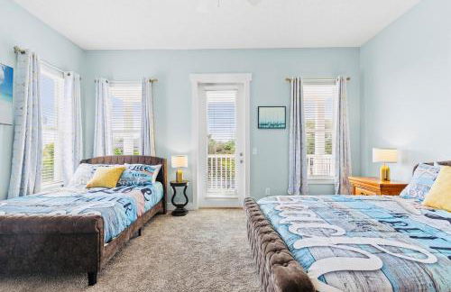 Lion of the Beach - Photo 42