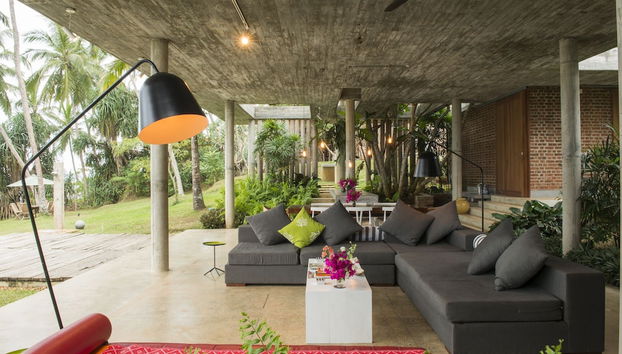 Coin salon dans le hall