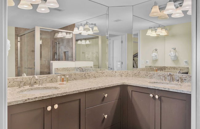 Oceanfront w/ Pool + Beach Access & Balcony View 312 B Shipwatch by Avantstay - Photo 15