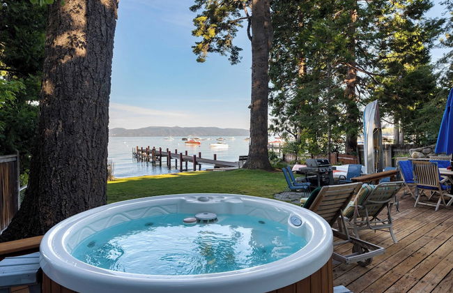 Lakefront Haven by Avantstay Minutes to Ski Resorts Private Dock - Photo 35