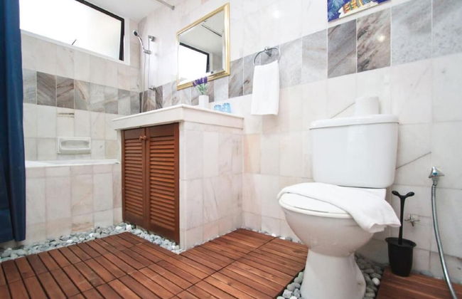 Century Bay Private Residences - Photo 33