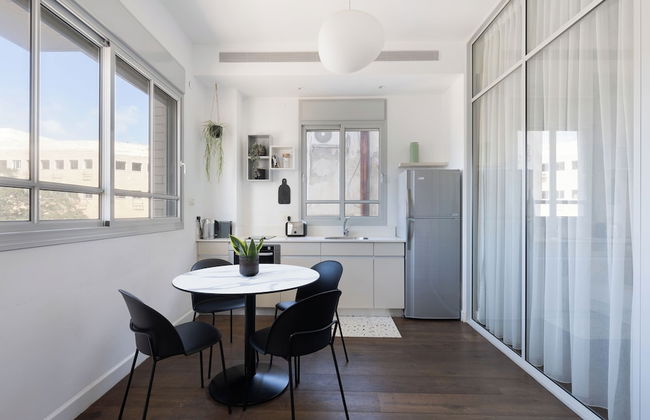 Bauhaus Boutique by TLV2rent - Photo 37