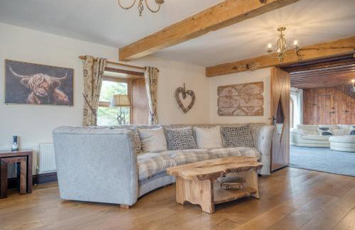 The Barn & The Log Cabin, Sleeps 12, 2 Hot Tubs, Near Durham & Bishop Auckland - Foto 14