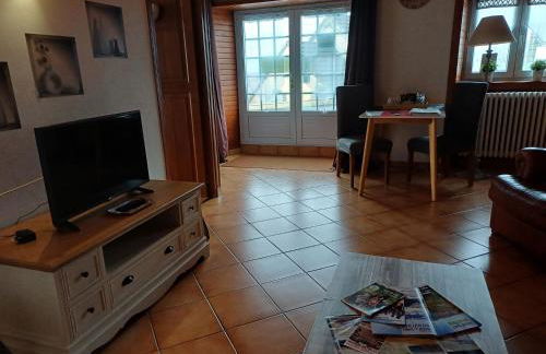 2 hébergements différents 1 gîte avec deux chambres et 1 chambre d'hôtes avec salon privé - Foto 21