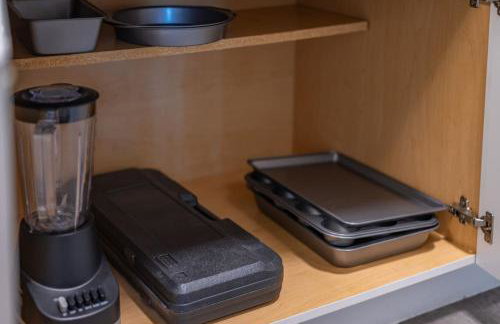 10 Minutes to Downtown with Jacuzzi, Pool Table, Ping Pong, and BBQ - Foto 12