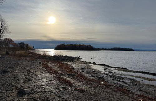 Lakefront Farmhouse for Family Gatherings - Foto 39