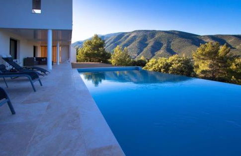 À mont nos hôtes 2 - Foto 1