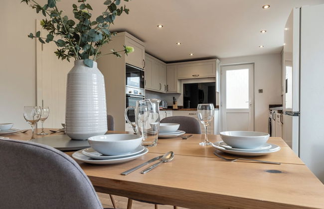 Bright&Spacious 3BD in Centre of Bourton - Photo 68