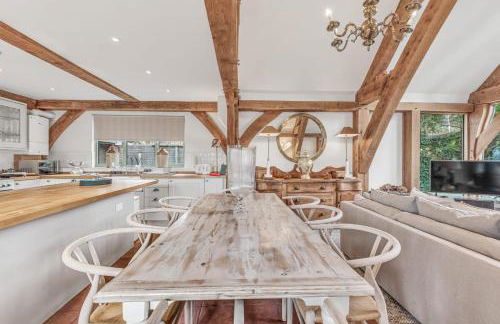 Hiron's Piece and Honeysuckle Cottage - with Hot Tub - Photo 14