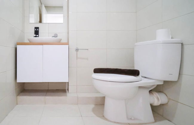 Comfy Studio Loft Connected To Mall At Icon Gresik Apartment - Foto 12