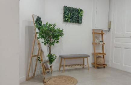 Central Studio - Bright & Modern - Private Terrace - AirCon - Near Train & Beach - Foto 15