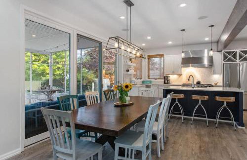 Spacious A-Frame with Lake Michigan Views & Hot Tub-Family Friendly - Foto 20