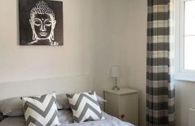 Furnished 4 BR House Parking, Wi-Fi, Kitchen - Foto 8