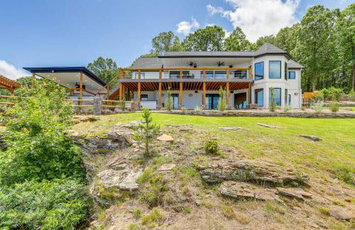 Luxe Home with Panoramic Greers Ferry Lake Views - Photo 36