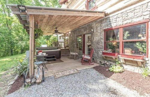 The Log Palace Private Guest Suite 2 Bedroom Cabin by RedAwning - Foto 22