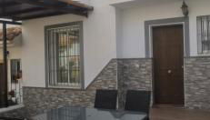 HOGAREÑO ADOSADO EN EL PUEBLO DE ARDALES - Foto 2