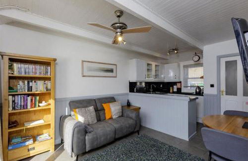 Misty Isles Cottage- Ellenabeich, Easdale, Isle of Seil - Photo 5