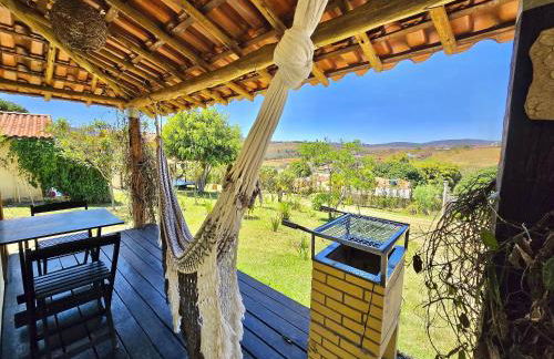 Chalés Vila Carrancas - Ao lado do centro com piscina, cozinha completa e muita tranquilidade - Foto 48