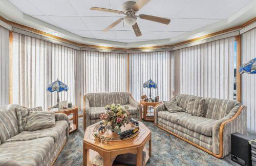 Clarks Summit Gem w/ Private Yard & Parking - Foto 4