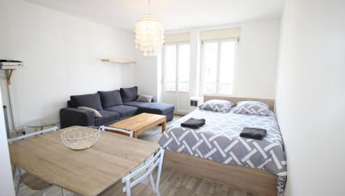 Chez Simon - Verdun Centre - Studio - 1 LIT et canapé convertible - Internet et TV - 4 personnes - Géré par Presta-Zen'Services - Foto 4