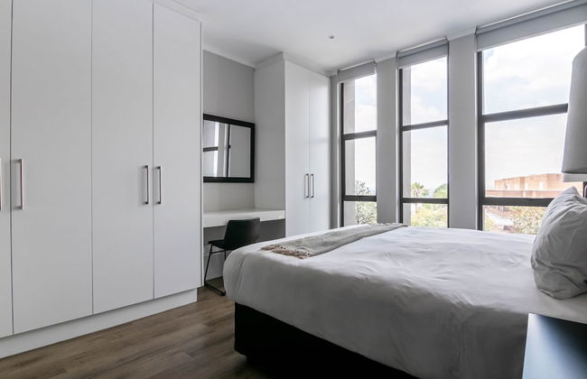 Sandton Smart Apartment Fifteen - Photo 3