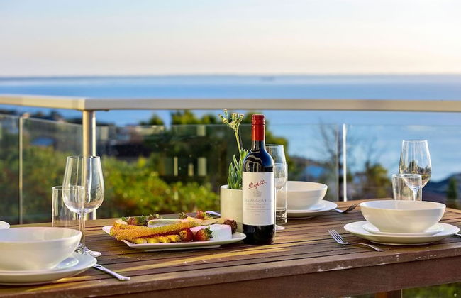 Clifftop Family Retreat With Views Pool - Foto 30