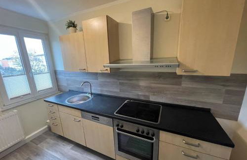 Charming 4-Person Apartment in Hoyerswerda City Center - Foto 6