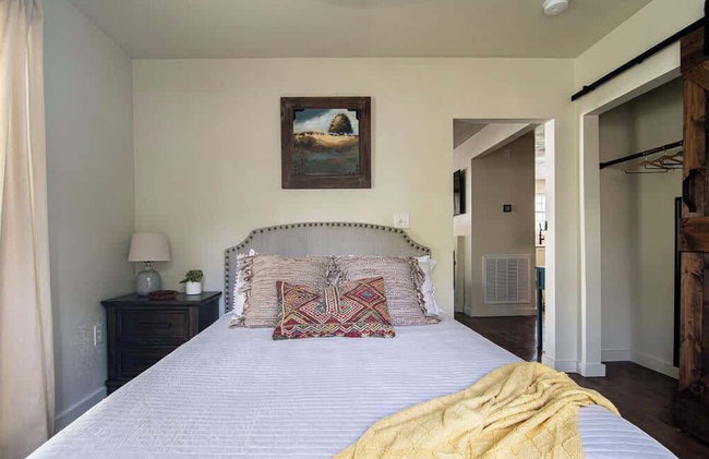 Southern Charm - Near Main With Hot Tub - Foto 3