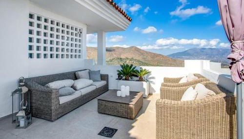 Luxury-Penthouse-La Mairena-Seaview-Jacuzzi-Marbella - Foto 2