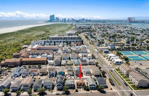 Full House 2 Blocks from Beach - Foto 26