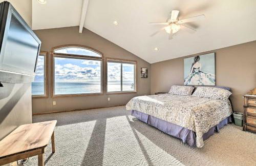 East Tawas Home with Patio, Lake Huron On-Site - Foto 12