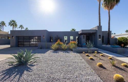 Luxury Scottsdale Retreat with Heated Pool, Hot Tub, Fire Pit & Game Room & Sleeps 12 - Foto 34
