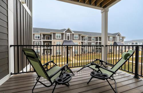 Sunrise Glow Spacious 2BR 2BA 2 King Beds Gym WFH - Foto 6