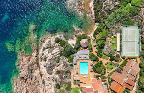 CASA MUGHETTO R5055 WiFi, seafront, private sea access, swimming pool - Foto 4