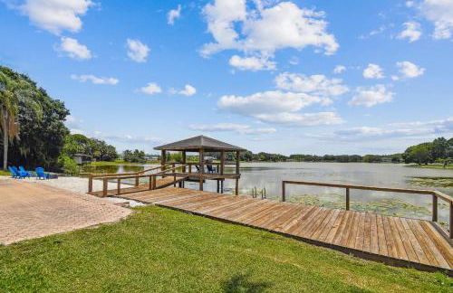Lake House Westchase area. Heated Pool Waterfront! - Foto 49
