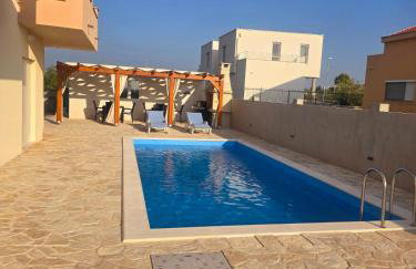 Villa Sun with pool - Photo 35