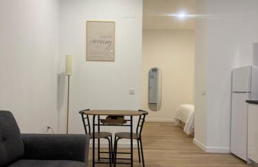 APARTAMENTOS ZONA 5 Justo al lado de la ESTACIÓN DE TREN Y BUS MARÍA ZAMBRANO - Photo 3