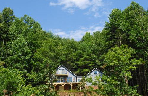 24-Acre Cottage with Hot Tub about 10 Mi to Blowing Rock - Foto 1