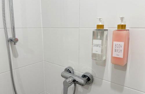 Gemütliches 2 Zimmer Ambient Apartment mit Queensize-Bett , Etagenbett& Schlafsofa in Alsternähe - Foto 21