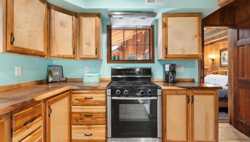 The Knotty Cabin in Kings Canyon National Park - Foto 3, stove