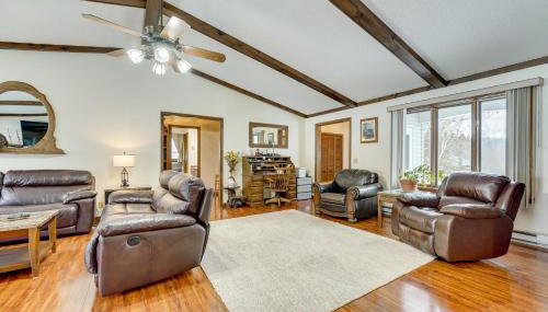 Home with Large Yard 8 Mi to Holiday Valley Resort - Foto 5