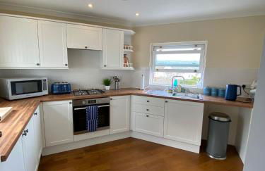 Extended Fishermans cottage with stunning sea views - Foto 17