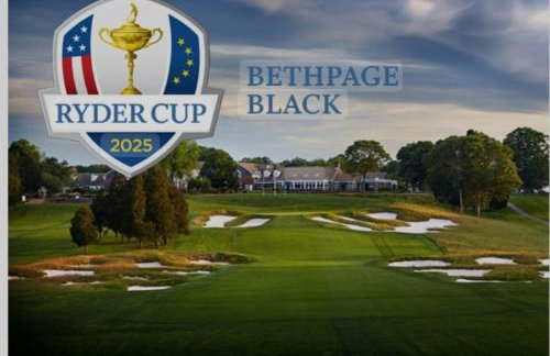 Cozy 4BR 3BA Home- Train to NYC, USOpen, CitiField Mets, MSG, Walk to Harbor & Golf - Photo 44