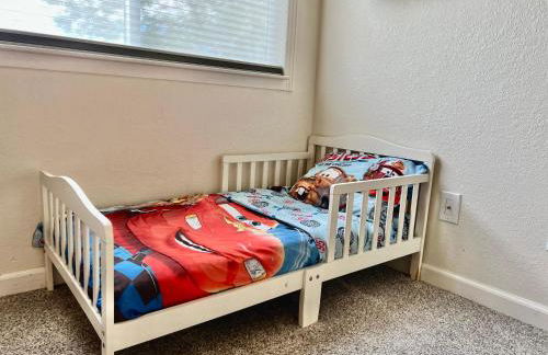 DT Reno - 4BR Home with Patio, BBQ Grill, Games Room - Foto 13