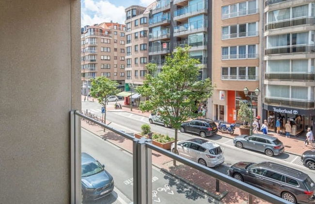 High end Apartment Nearby the Beach in Knokke With Parking - Foto 25