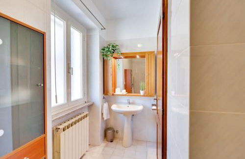 Trilocale in centro a Cormons con balcone e garage - Foto 7