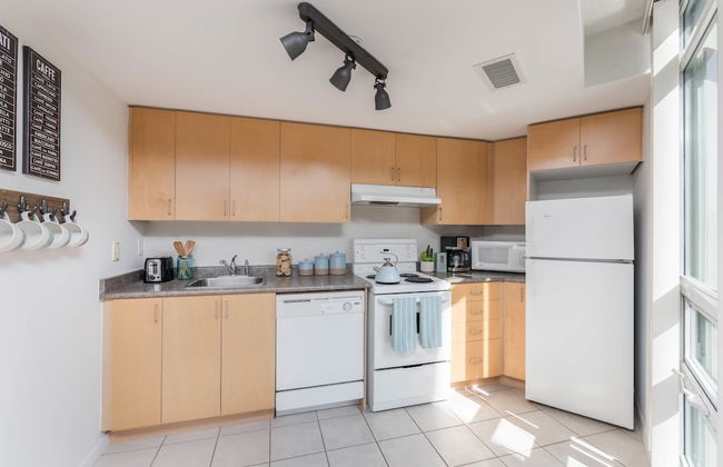 QuickStay CN Tower View Condo in Fort York - Foto 21