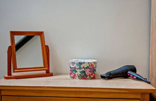 Castle Forge 4-Bedroom Historic Purbeck Forge in Kingston, Corfe Castle, Sleeps 7 - Photo 36